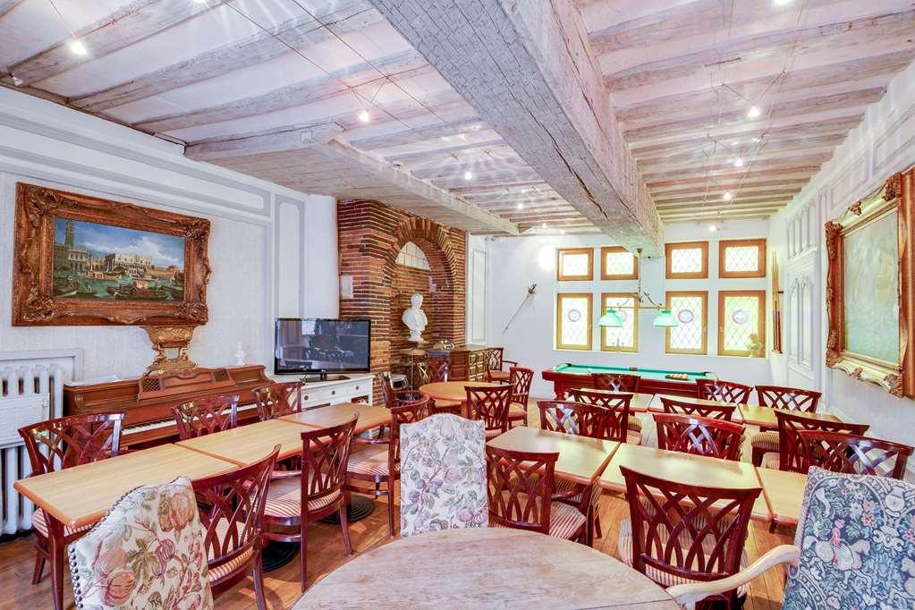Brit Hotel Comtes De Champagne - Troyes Centre Historique Restaurant photo