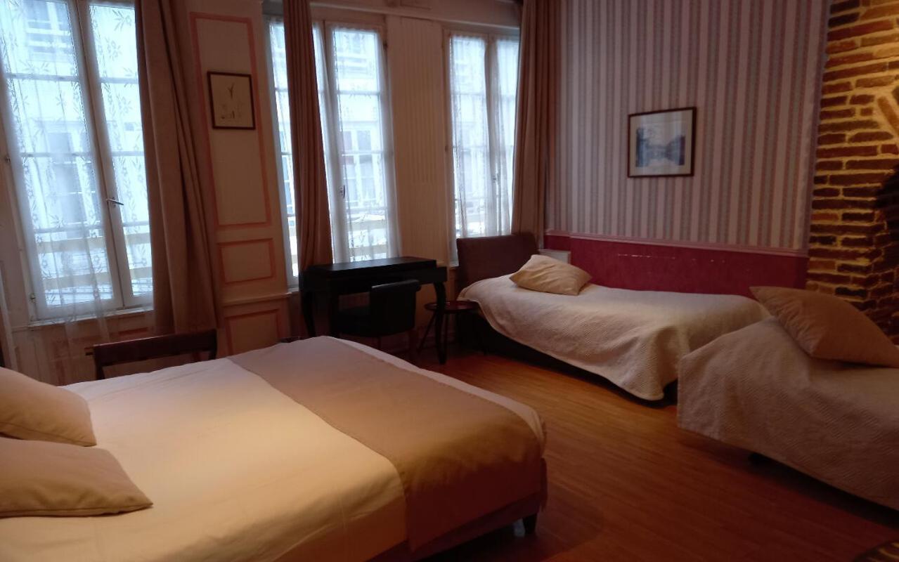 Brit Hotel Comtes De Champagne - Troyes Centre Historique Exterior photo
