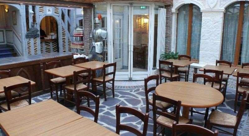 Brit Hotel Comtes De Champagne - Troyes Centre Historique Restaurant photo